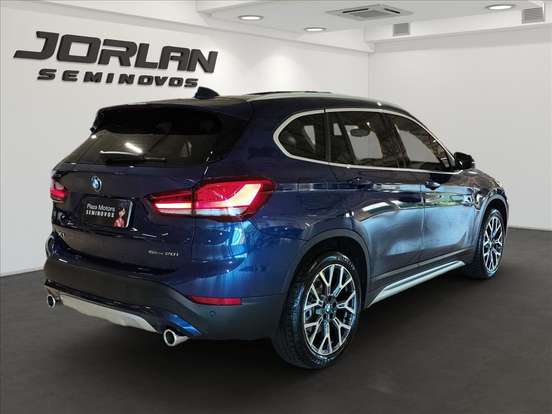 BMW-X1-2.0 16V TURBO ACTIVEFLEX SDRIVE20I X-LINE 4P AUTOMÁTICO BMW-X1-2022