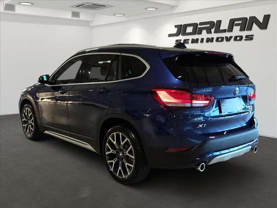BMW-X1-2022
