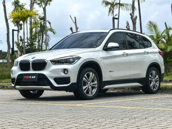 BMW-X1-2.0 16V TURBO GASOLINA SDRIVE20I GP 4P AUTOMÁTICO BMW-X1-2015