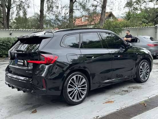 BMW-X1-2023