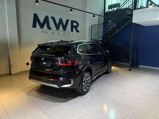 BMW-X1-2023