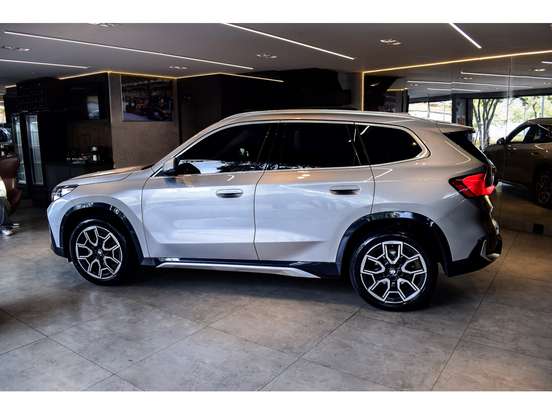 BMW-X1-2023