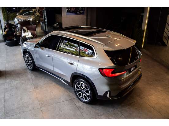 BMW-X1-2.0 16V TURBO GASOLINA SDRIVE20I X-LINE STEPTRONIC BMW-X1-2023