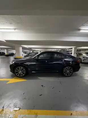 BMW-X4-2021