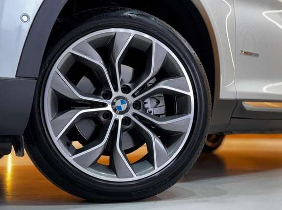 BMW-X4-2015