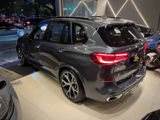 BMW-X5-3.0 I6 TURBO HÍBRIDO XDRIVE45E M SPORT AUTOMÁTICO BMW-X5-2022
