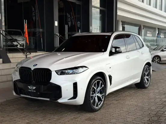 BMW-X5-3.0 I6 TURBO HÍBRIDO XDRIVE50E M SPORT AUTOMÁTICO BMW-X5-2023