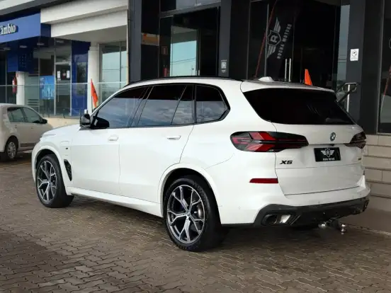 BMW-X5-2023