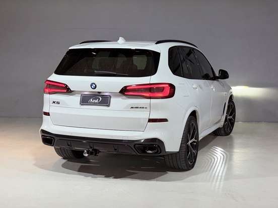 BMW-X5-2021