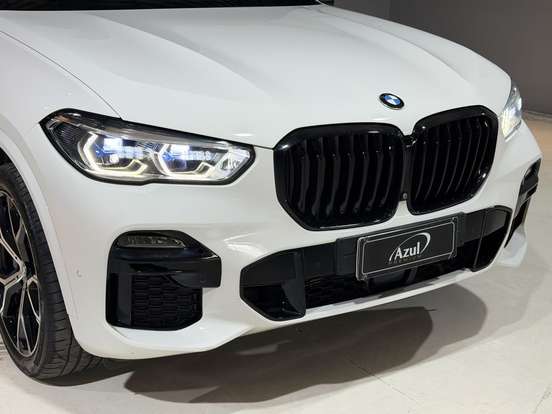 BMW-X5-2021