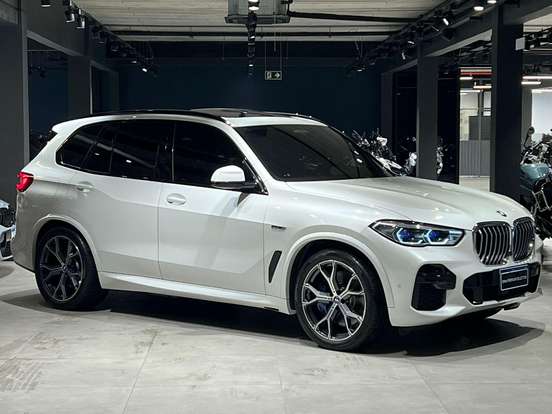 BMW-X5-3.0 I6 TURBO HÍBRIDO XDRIVE45E M SPORT AUTOMÁTICO BMW-X5-2022
