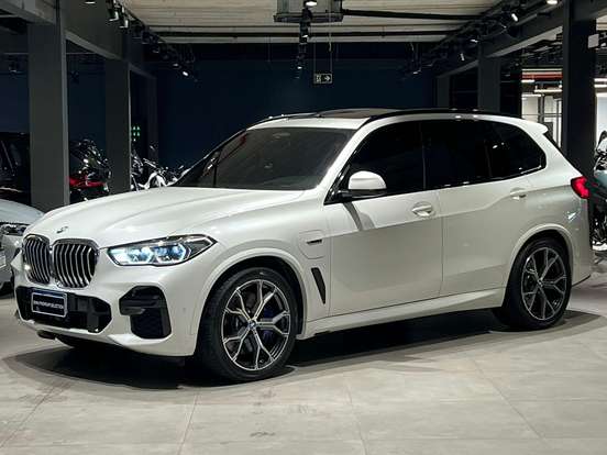 BMW-X5-3.0 I6 TURBO HÍBRIDO XDRIVE45E M SPORT AUTOMÁTICO BMW-X5-2022