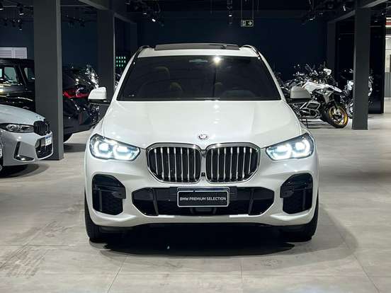 BMW-X5-3.0 I6 TURBO HÍBRIDO XDRIVE45E M SPORT AUTOMÁTICO BMW-X5-2022