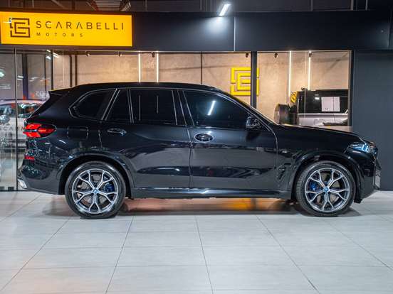 BMW-X5-3.0 I6 TURBO HÍBRIDO XDRIVE50E M SPORT AUTOMÁTICO BMW-X5-2023