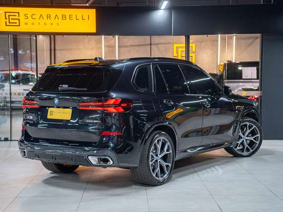 BMW-X5-2023