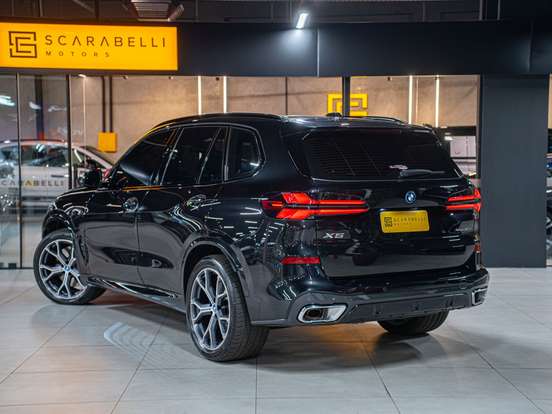 BMW-X5-2023