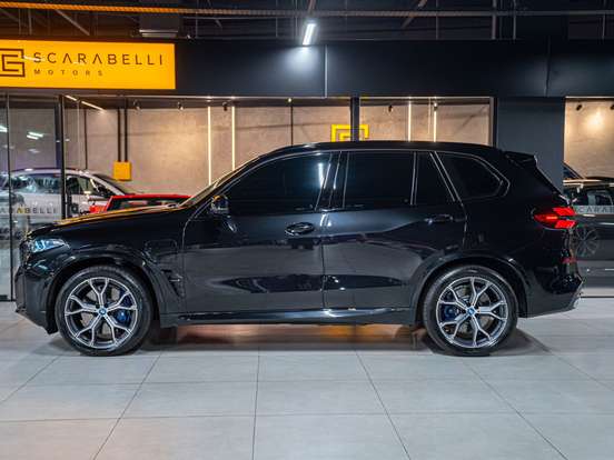 BMW-X5-2023