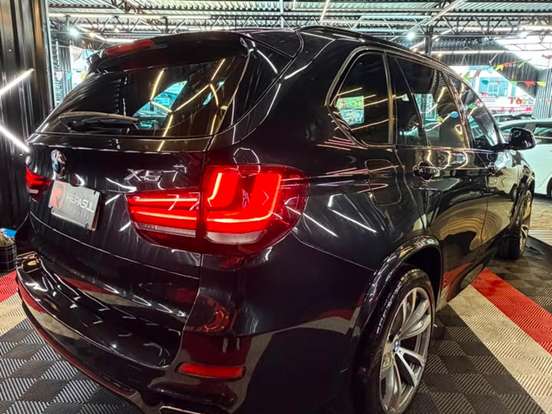 BMW-X5-4.4 V8 TURBO GASOLINA XDRIVE50I AUTOMÁTICO BMW-X5-2013
