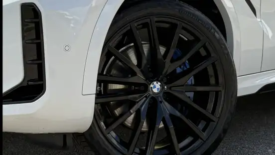 BMW-X6-2023