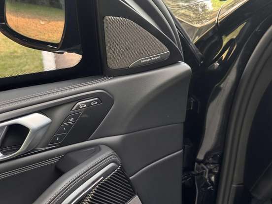 BMW-X6-3.0 TWINPOWER GASOLINA XDRIVE40I M SPORT DARK EDITION AUTOMÁTICO BMW-X6-2025