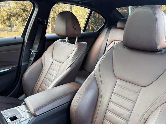 BMW-320i-2.0 16V TURBO FLEX M SPORT AUTOMÁTICO BMW-320i-2022