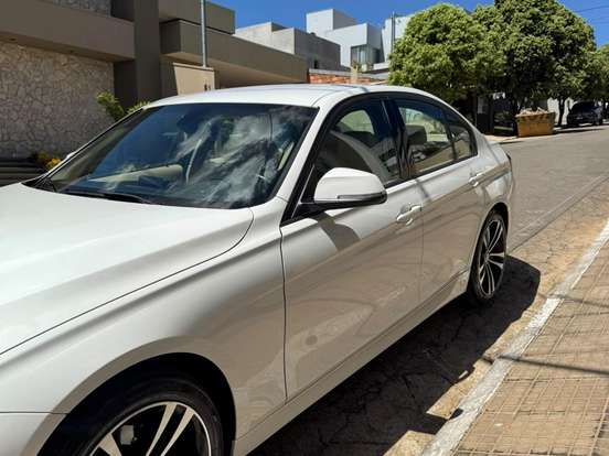 BMW-320i-2.0 SPORT 16V TURBO ACTIVE FLEX 4P AUTOMÁTICO BMW-320i-2018