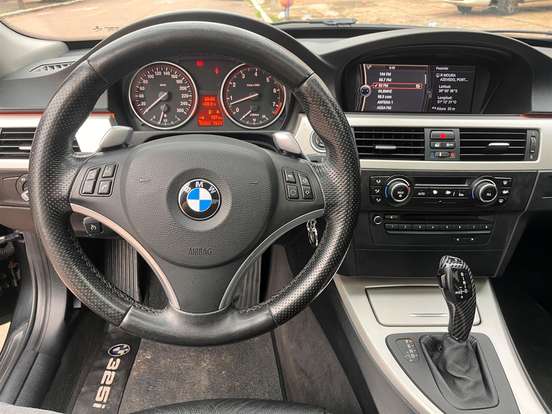 BMW-325i-2011
