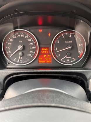 BMW-325i-2011