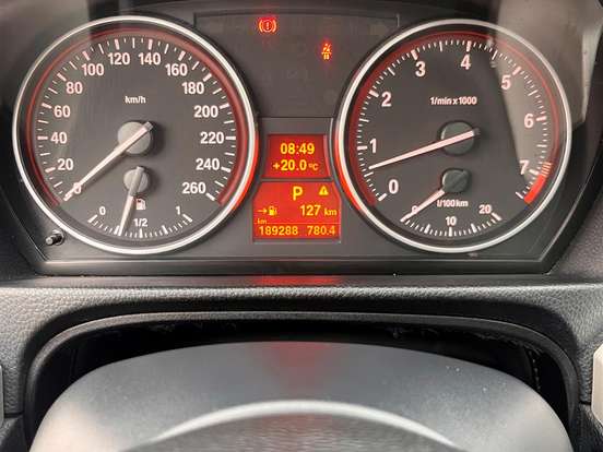 BMW-325i-2.5 SEDAN 24V GASOLINA 4P AUTOMÁTICO BMW-325i-2011