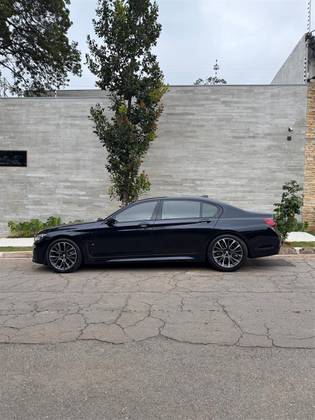 BMW 745Le 3.0 TWINPOWER HÍBRIDO M SPORT AUTOMÁTICO