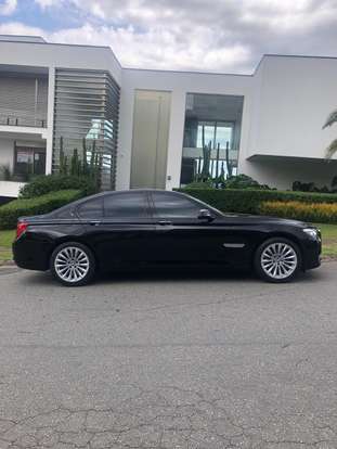 BMW-750i-4.4 SEDAN V8 32V GASOLINA 4P AUTOMÁTICO BMW-750i-2011