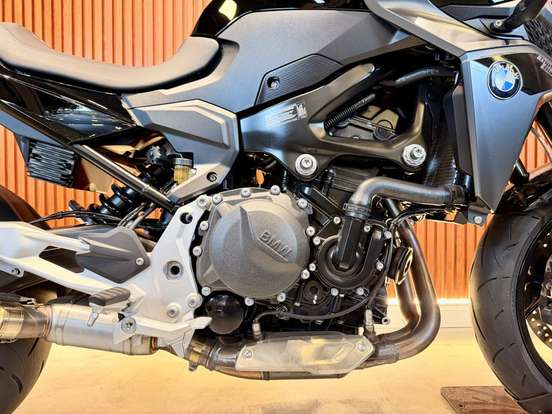 BMW-F 900 R SPORT PLUS BMW-F 900 R SPORT PLUS-2024
