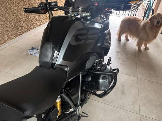 BMW-R 1250 GS PREMIUM TRIPLE BLACK BMW-R 1250 GS PREMIUM TRIPLE BLACK-2022