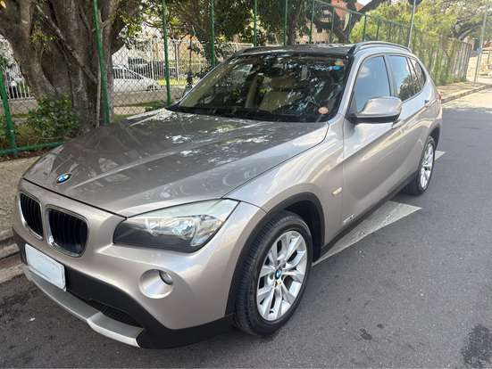BMW-X1-2.0 18I S-DRIVE 4X2 16V GASOLINA 4P AUTOMÁTICO BMW-X1-2012