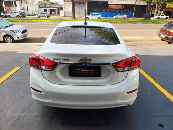 CHEVROLET-CRUZE-2021