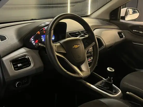 CHEVROLET-ONIX-2019