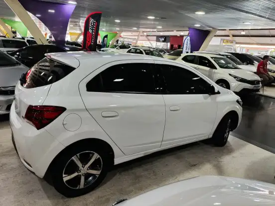CHEVROLET-ONIX-1.4 MPFI LTZ 8V FLEX 4P AUTOMÁTICO CHEVROLET-ONIX-2018