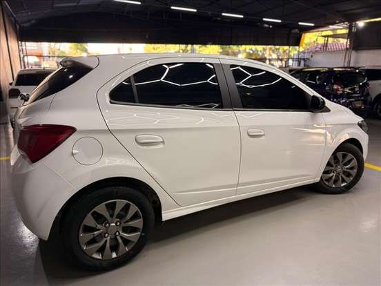 CHEVROLET-ONIX-2021