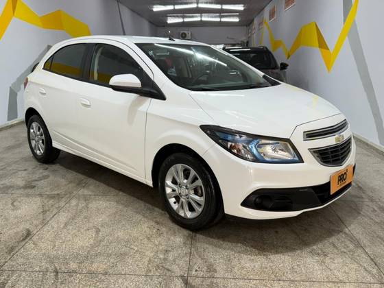 CHEVROLET ONIX 1.0 MPFI LOLLAPALOOZA 8V FLEX 4P MANUAL