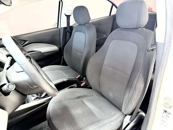 CHEVROLET-ONIX-2018