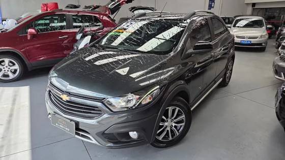 CHEVROLET ONIX 1.4 MPFI ACTIV 8V FLEX 4P AUTOMÁTICO