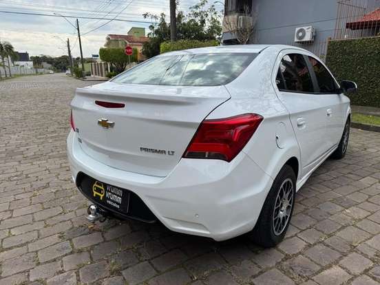 CHEVROLET-PRISMA-2016