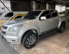 CHEVROLET S10 2.4 ADVANTAGE 4X2 CD 8V FLEX 4P MANUAL CHEVROLET S10 2.4 ADVANTAGE 4X2 CD 8V FLEX 4P MANUAL