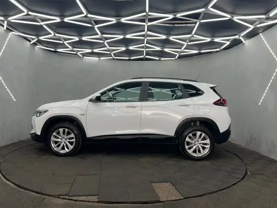 CHEVROLET-TRACKER-2025