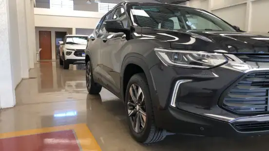 CHEVROLET-TRACKER-2023