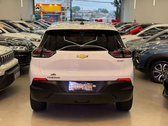 CHEVROLET-TRACKER-2025