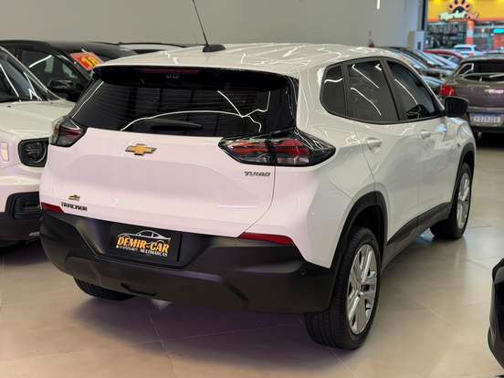 CHEVROLET-TRACKER-2025