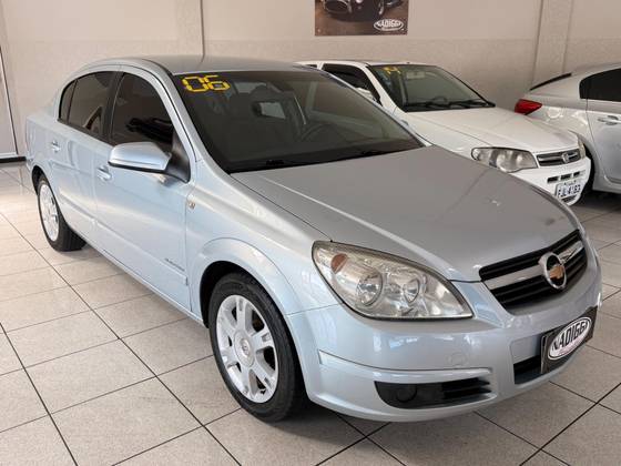 CHEVROLET VECTRA 2.0 MPFI ELEGANCE 8V FLEX 4P MANUAL