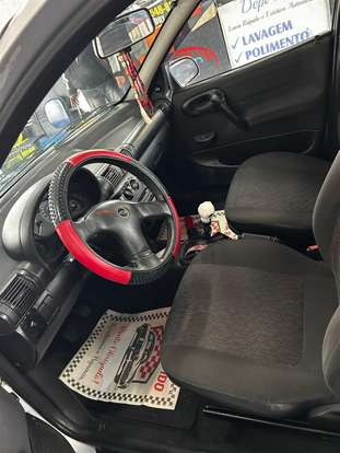 CHEVROLET-CLASSIC-1.6 MPFI LIFE 8V GASOLINA 4P MANUAL CHEVROLET-CLASSIC-2005