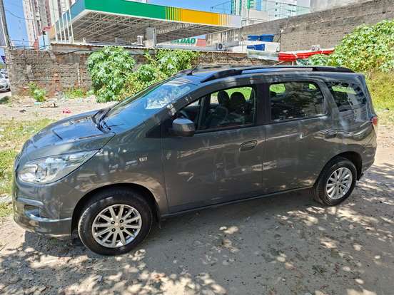CHEVROLET-SPIN-2013
